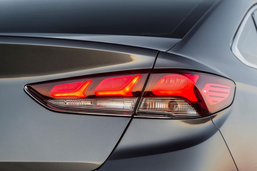 Детали экстерьера Hyundai Sonata 2017 года  (NA) (фото 8 из 40)
